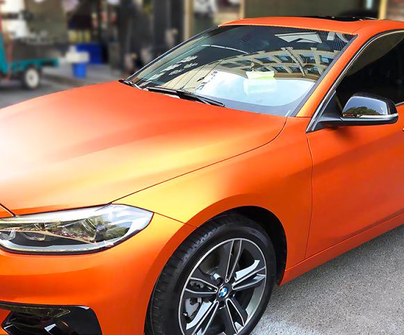 Peelable paints Vs Car Vinyl Wraps. Why opt for them in the Scorching Summers of UAE?